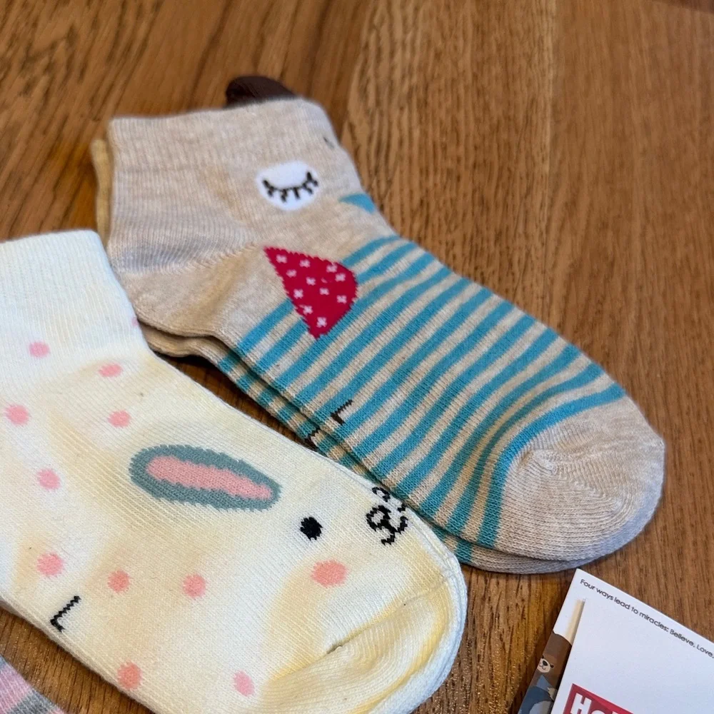 FREE W/ PURCHASE Kids Cute Animal Socks - Pink, Blue, Cream